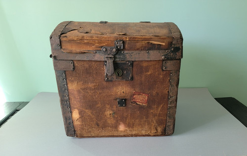 Rare small stagecoach wood box - stagecoach,